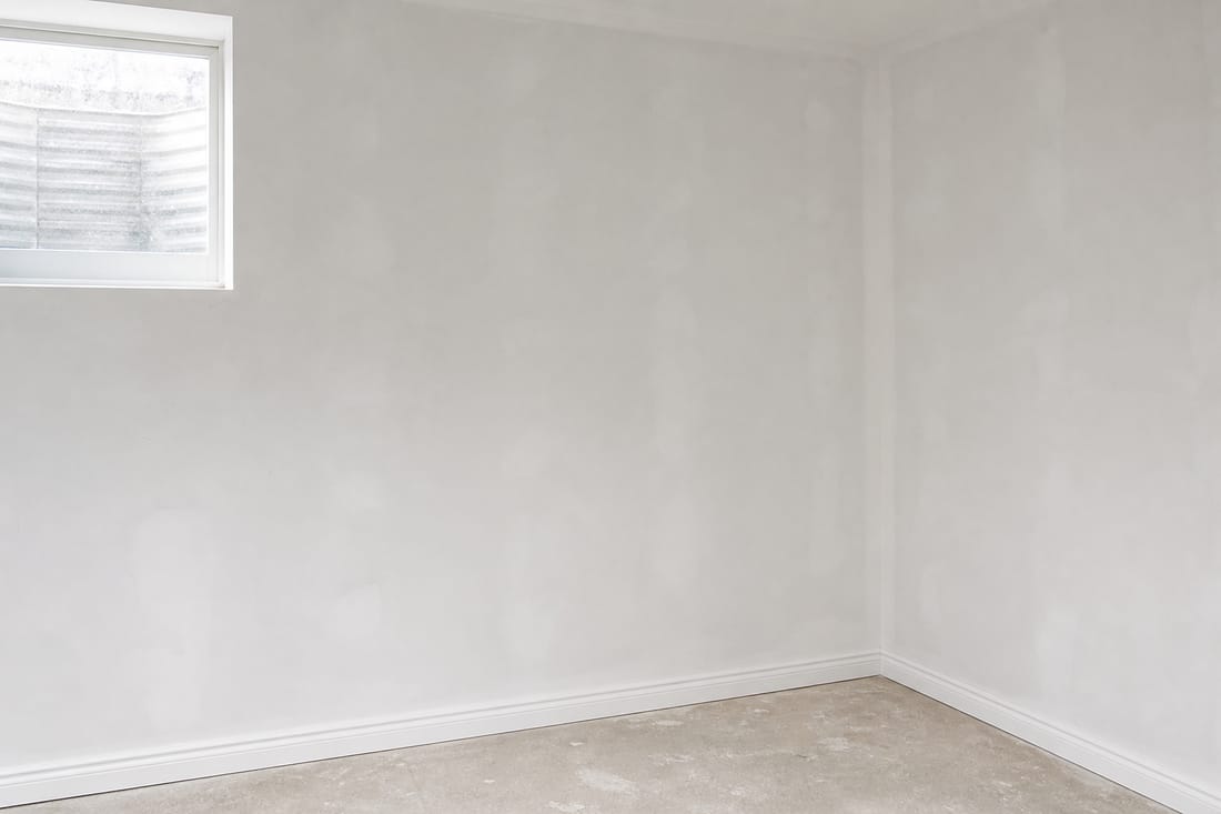 Beispiel: vorbereitete Wand nach Schimmelsanierung
